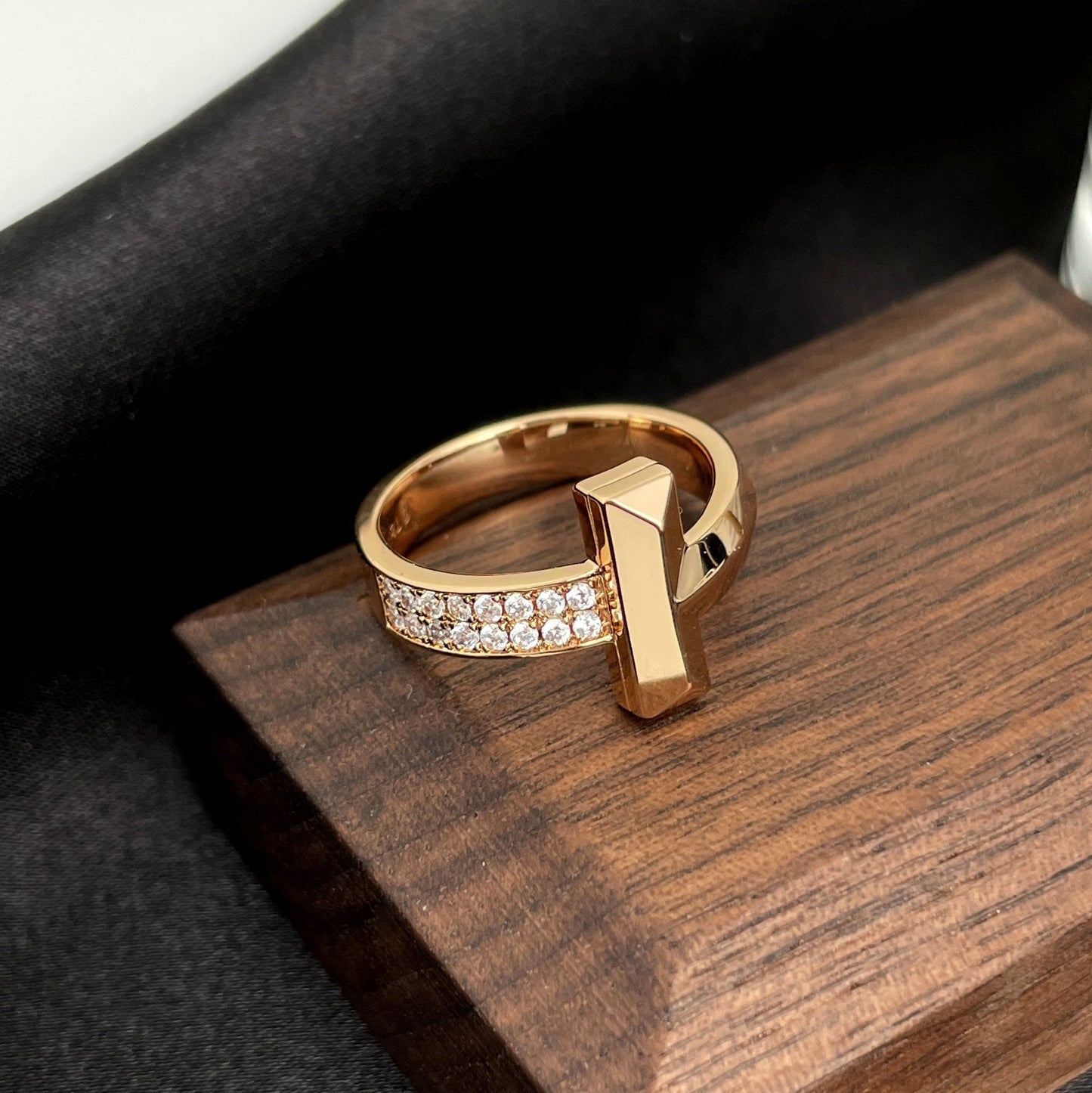 TIFFANY T WIDE DIAMOND RING