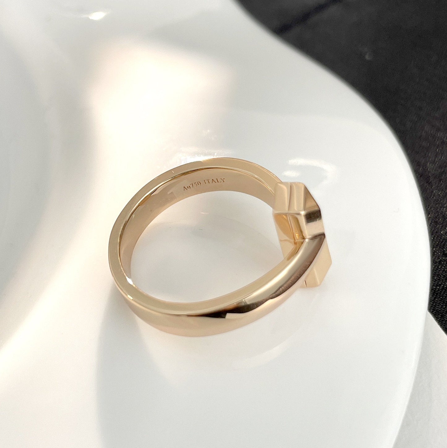 TIFFANY T WIDE DIAMOND RING