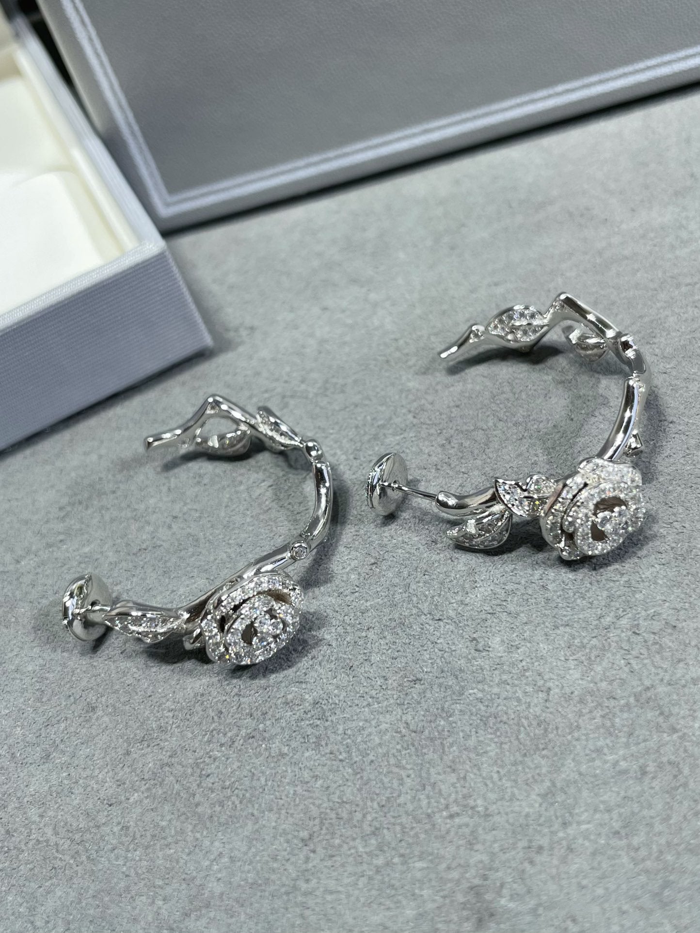 DIOR ROSE BAGATELLE DIAMOND EARRINGS