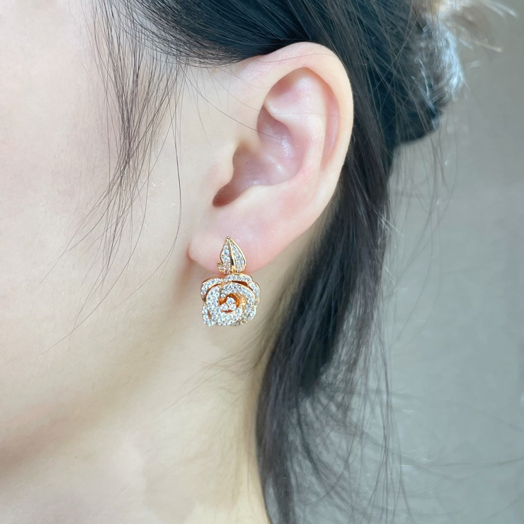 DIOR ROSE BAGATELLE DIAMOND MEDIUM EARRINGS