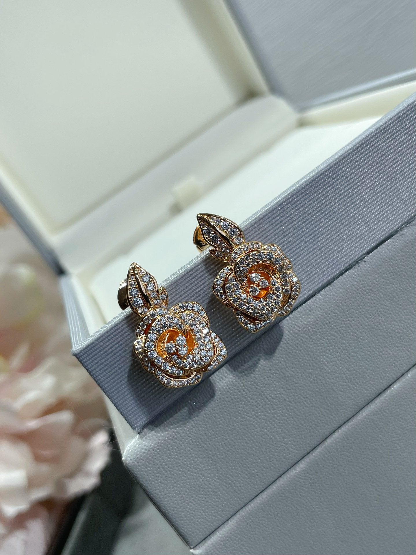 DIOR ROSE BAGATELLE DIAMOND MEDIUM EARRINGS