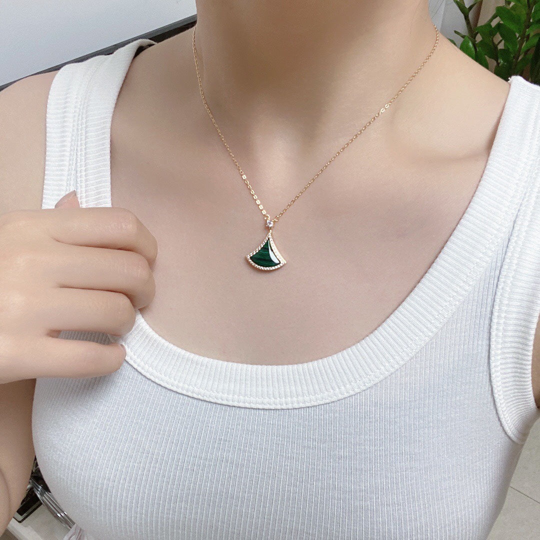 BVLGARI DREAM MALACHITE DIAMOND PAVED PINK GOLD NECKLACE