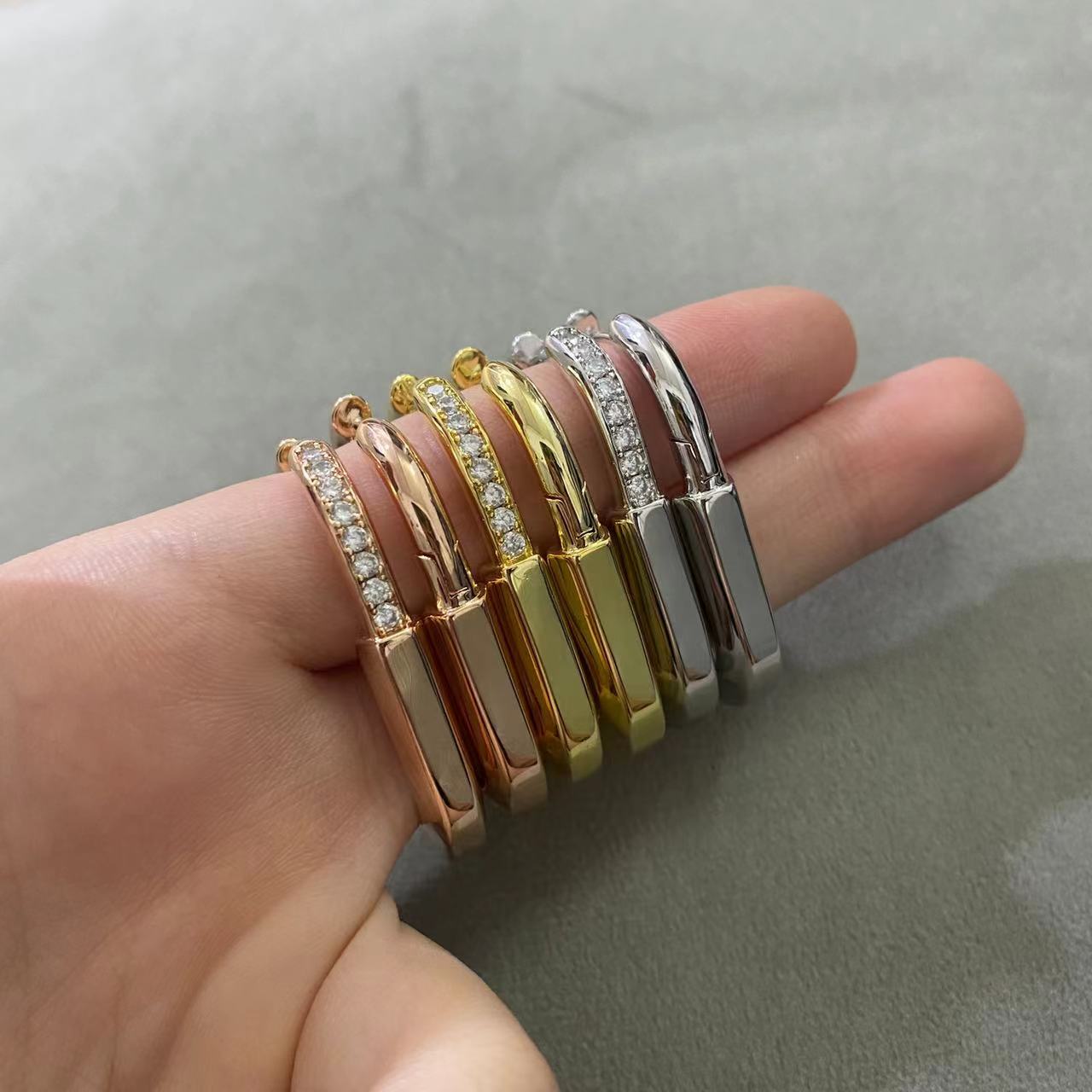 TIFFANY LOCK MEDIUM DIAMNOND EARRINGS