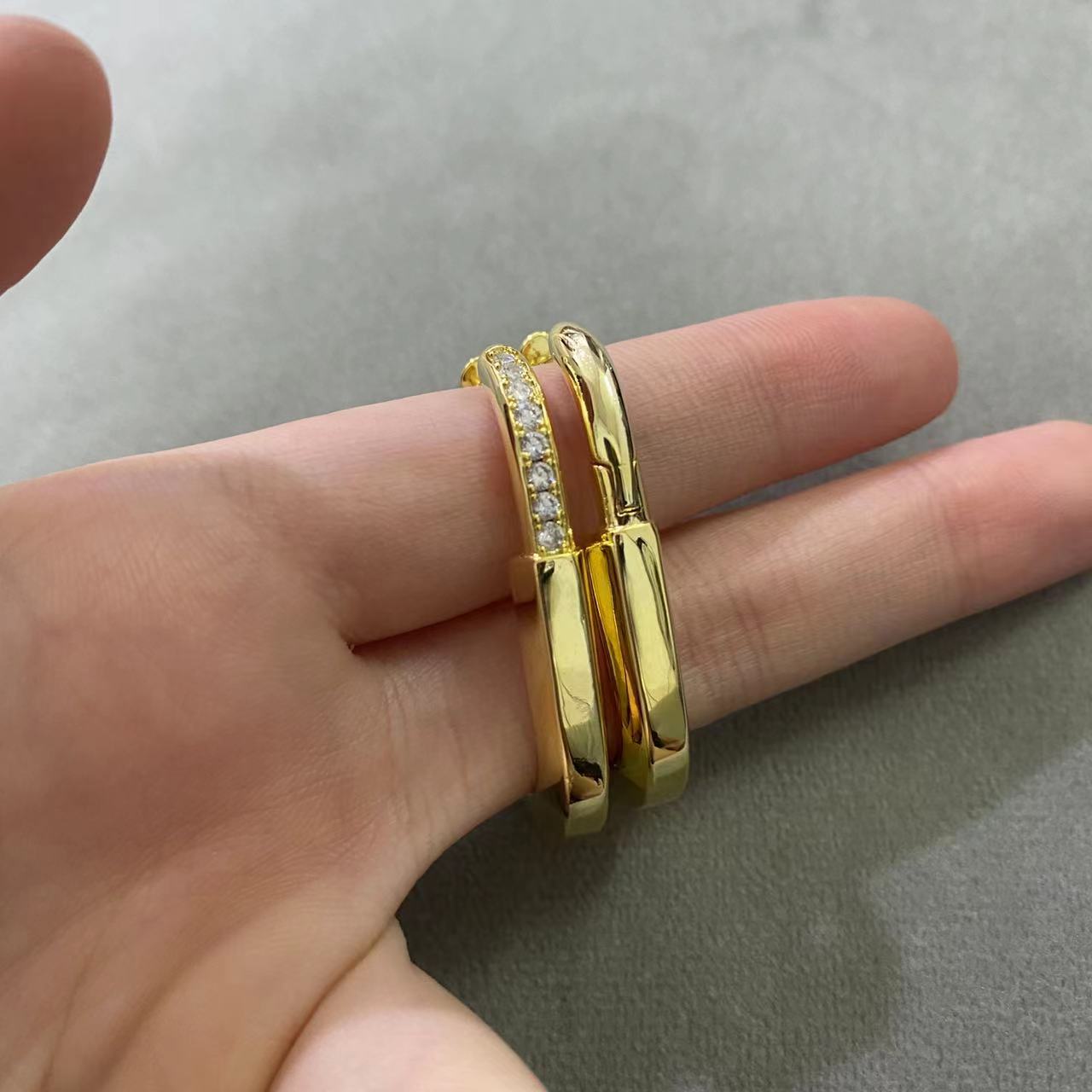 TIFFANY LOCK MEDIUM DIAMNOND EARRINGS