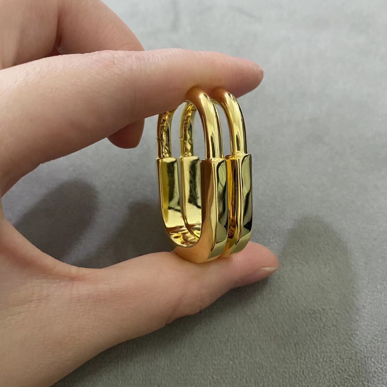 TIFFANY LOCK MEDIUM EARRINGS