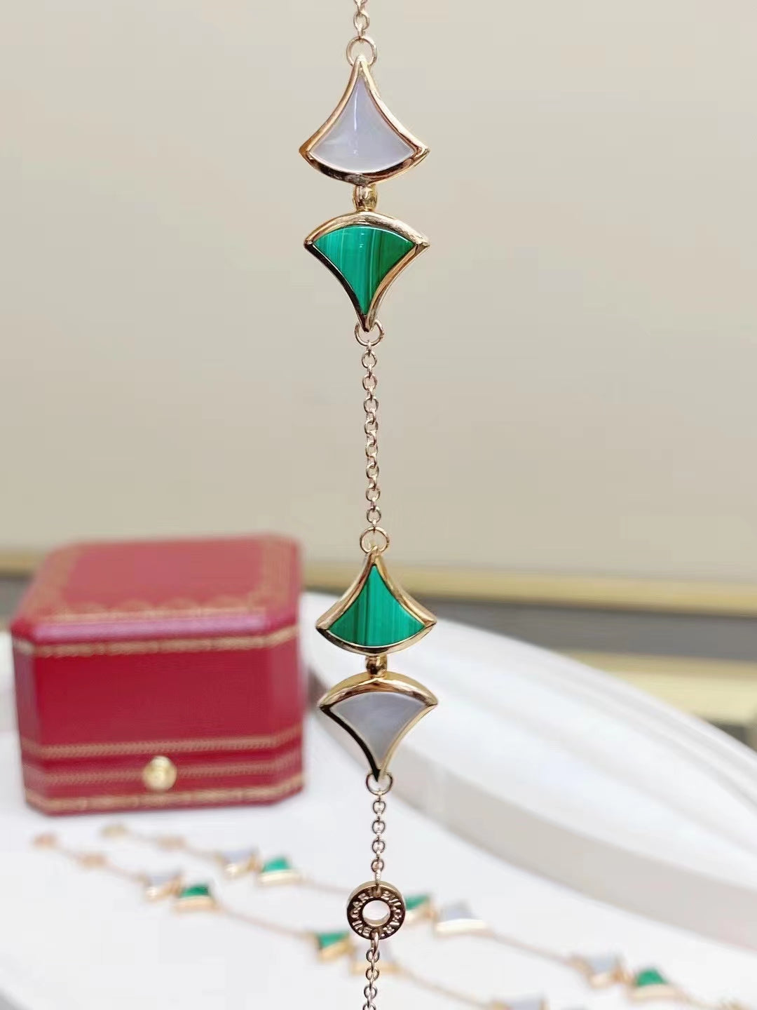 BVLGARI DREAM MOP AND MALACHITE BRACELET PINK GOLD