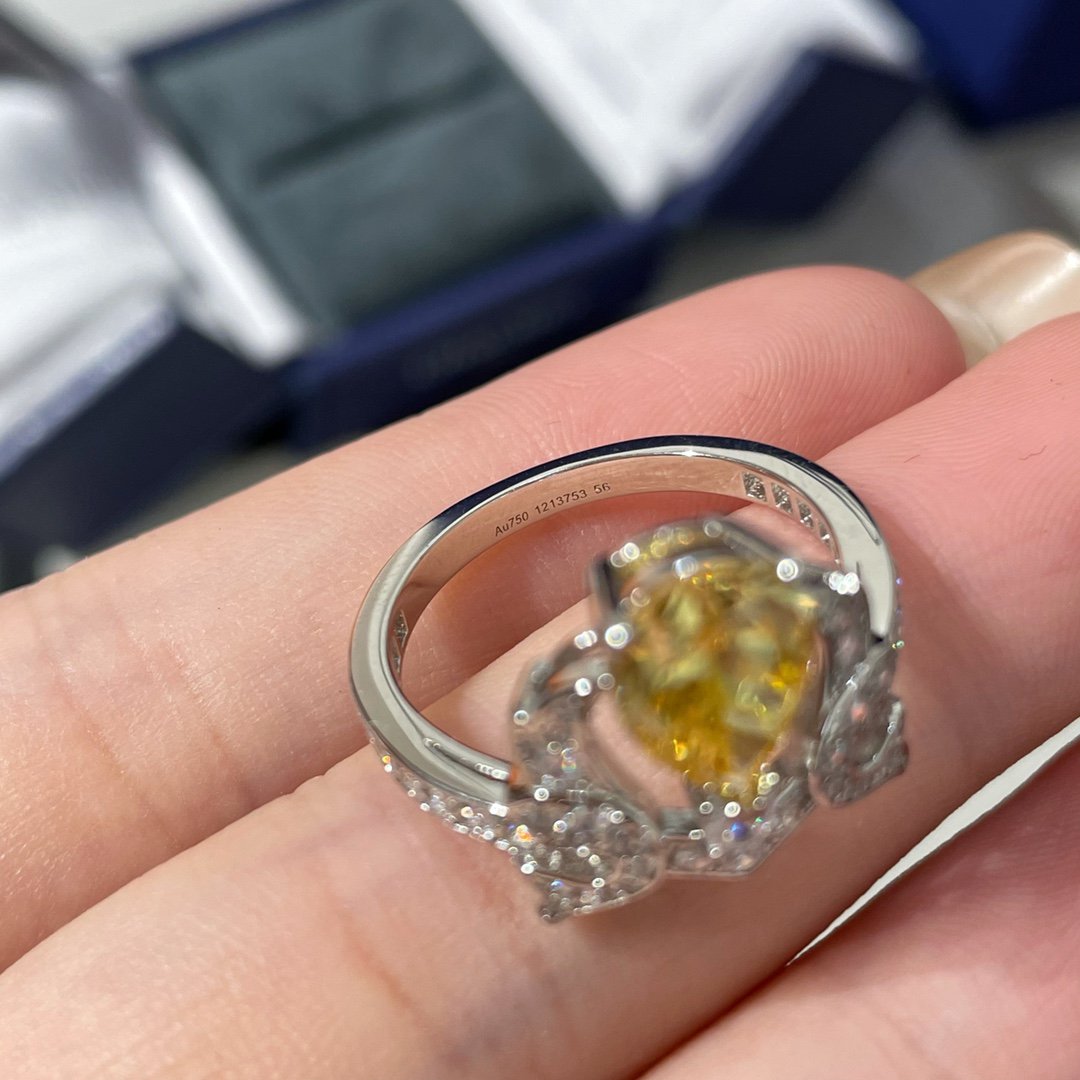 CHAUMET SOIR DE FETE YELLOW DIAMOND SILVER RING