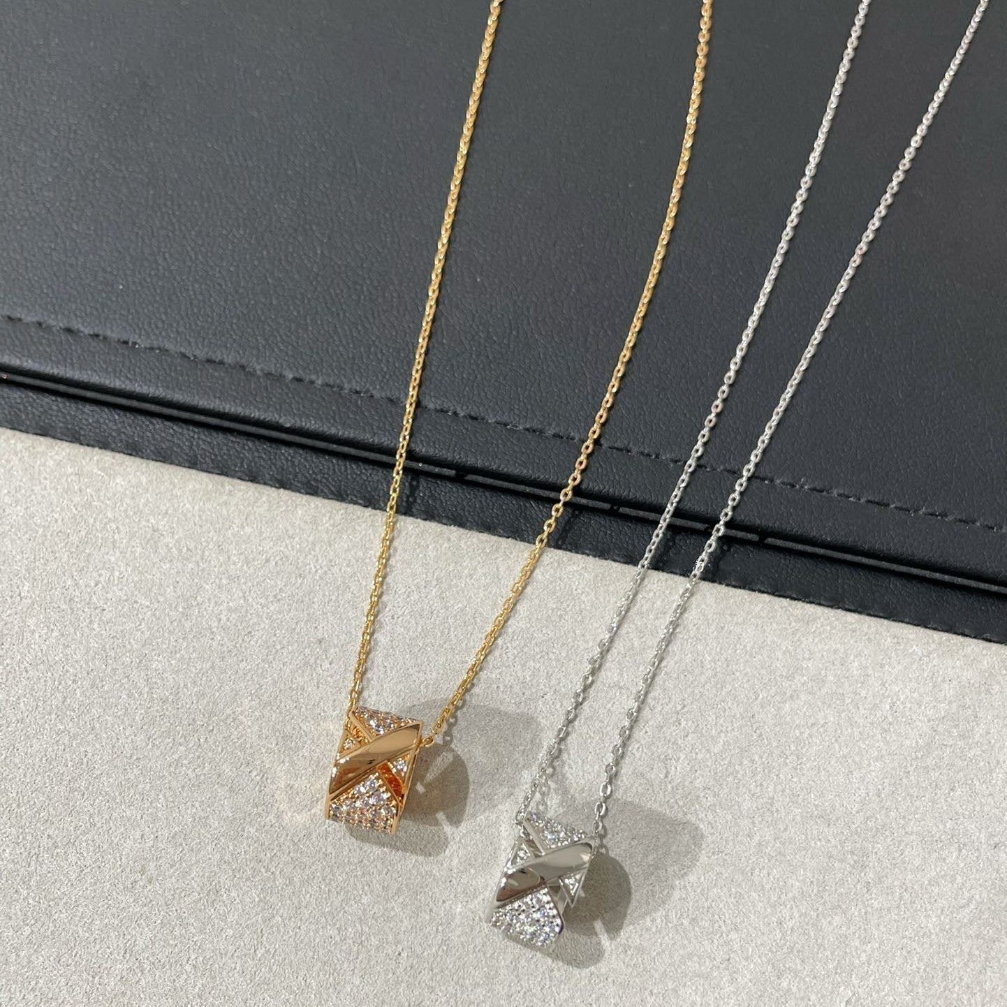 CHAUMET LIENS EVIDENCE DIAMOND PAVED NECKLACE