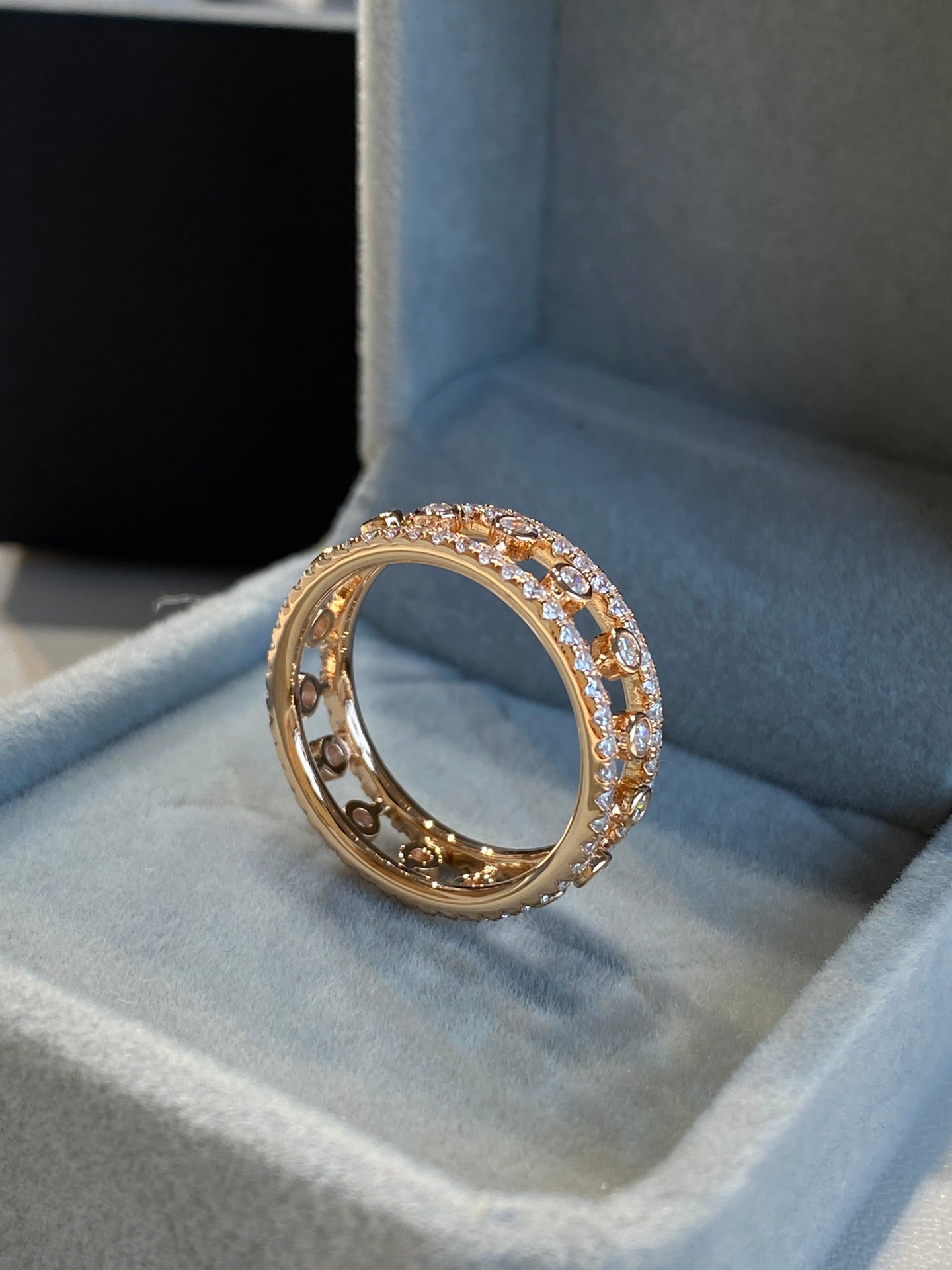 CHAUMET DEWDROP DIAMOND PAVED RING