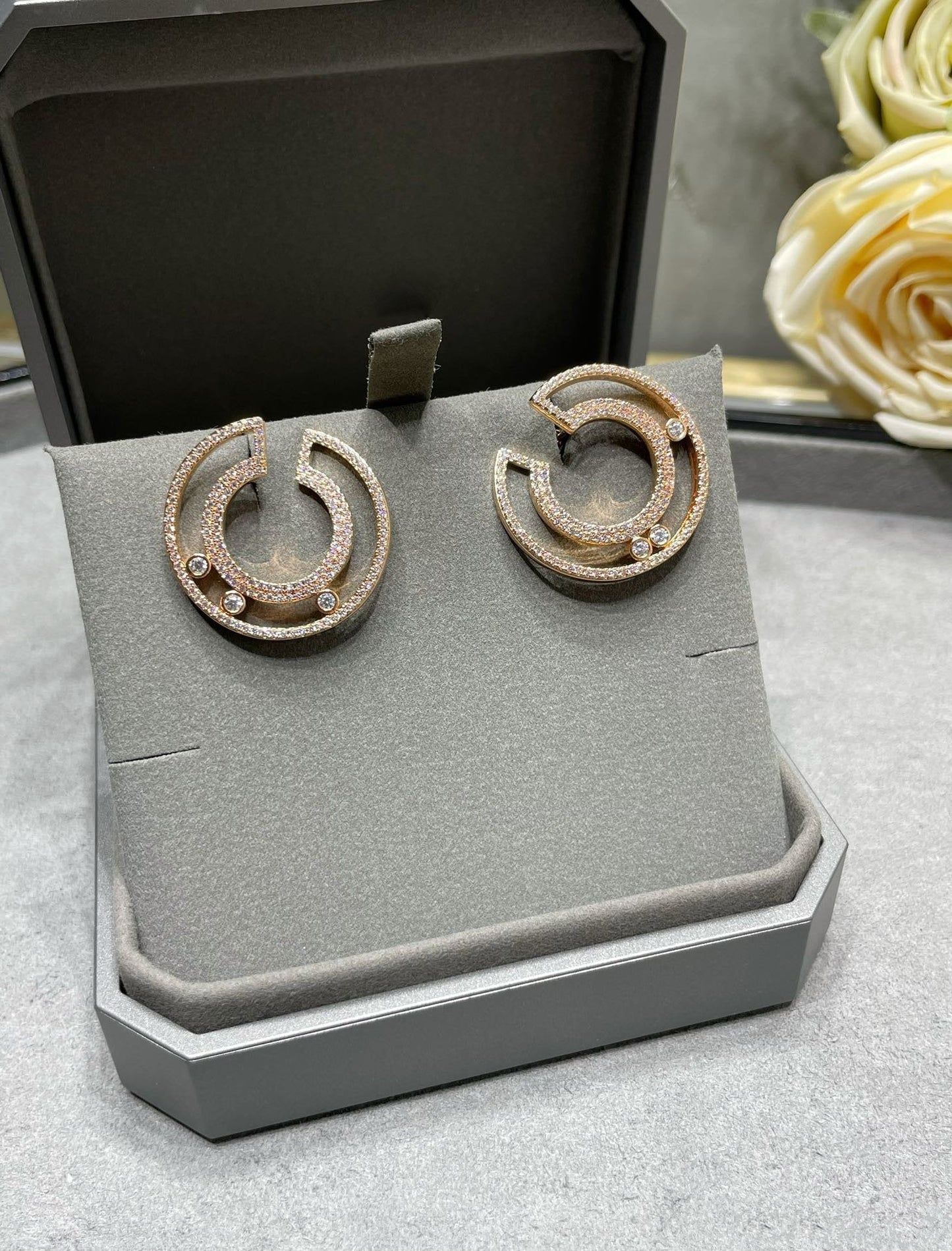 MESSIKA MOVE ROMANE HOOP EARRINGS