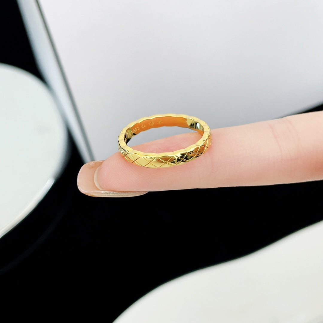 Chanel Crush Mini Classic Ring