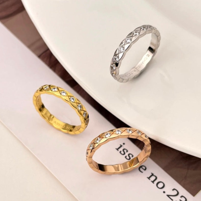 Chanel Crush Mini Classic Ring Diamonds