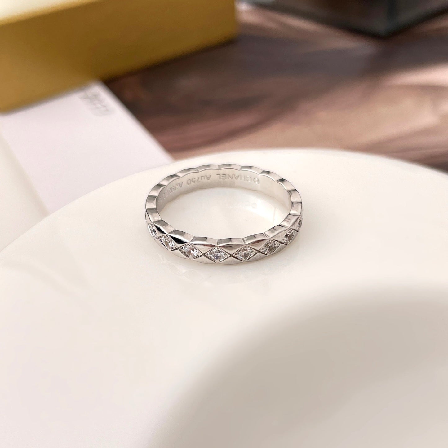 Chanel Crush Mini Classic Ring Diamonds