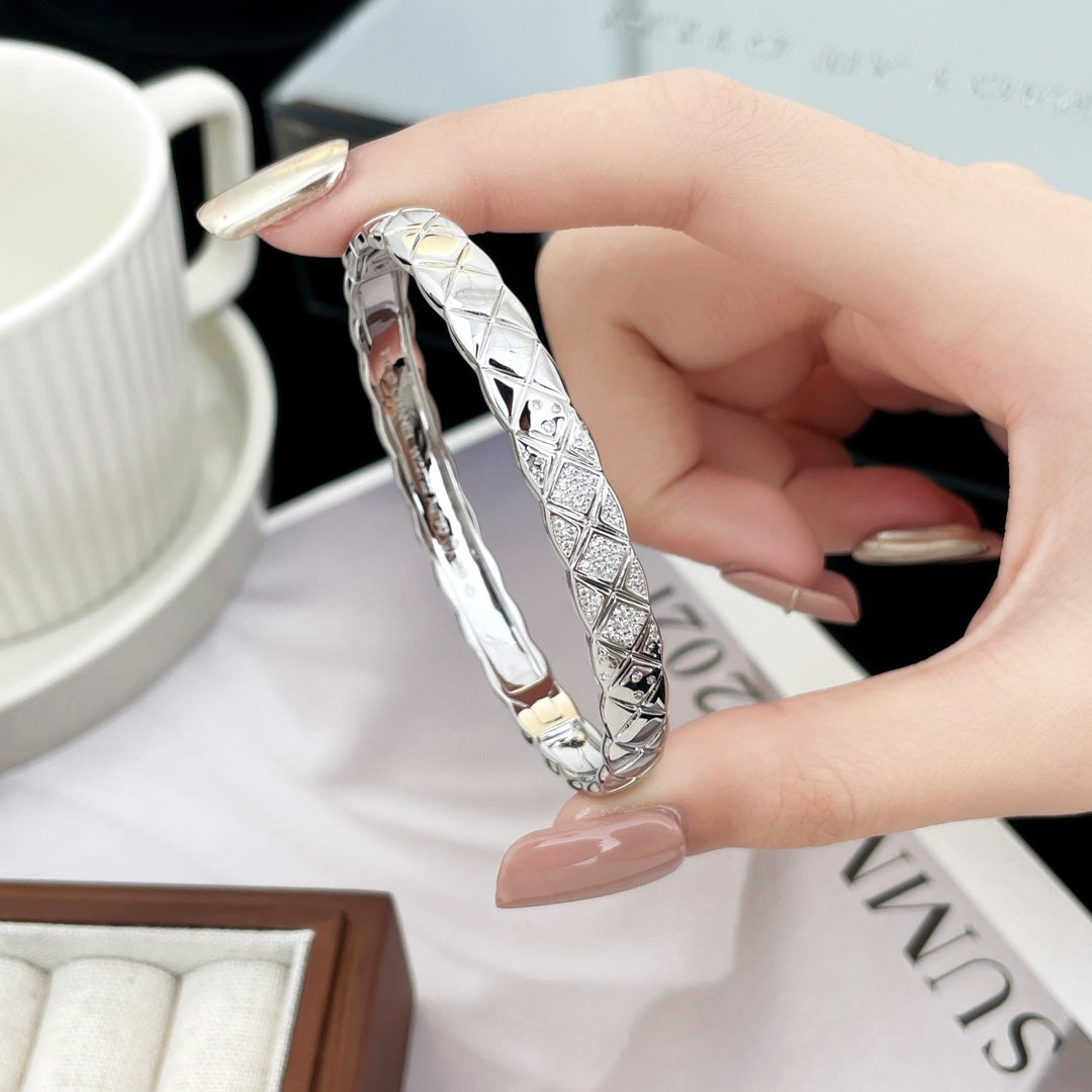 Chanel Crush Bracelet Quilted Diamond