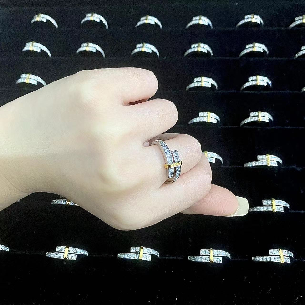 TIFFANY EDGE GOLD SILVER DIAMOND RING