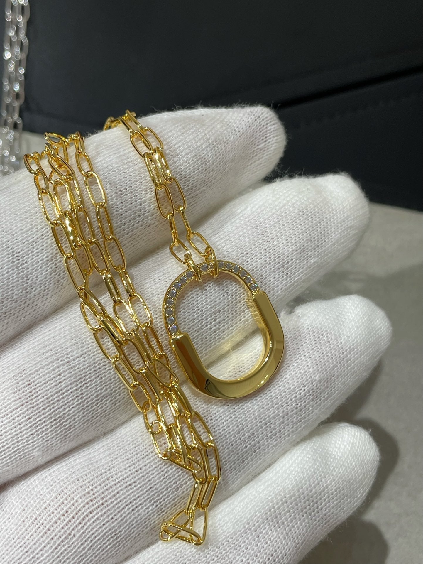 TIFFANY LOCK MEDIUM PENDANT DIAMOND NECKLACE