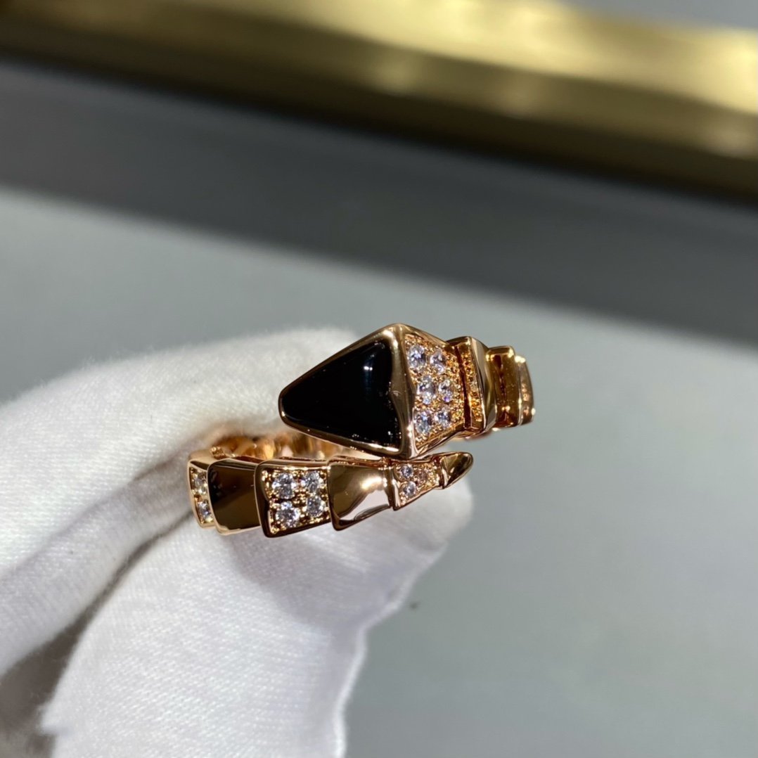 BVLGARI SERPENTI RING GOLD DIAMOND ONYX