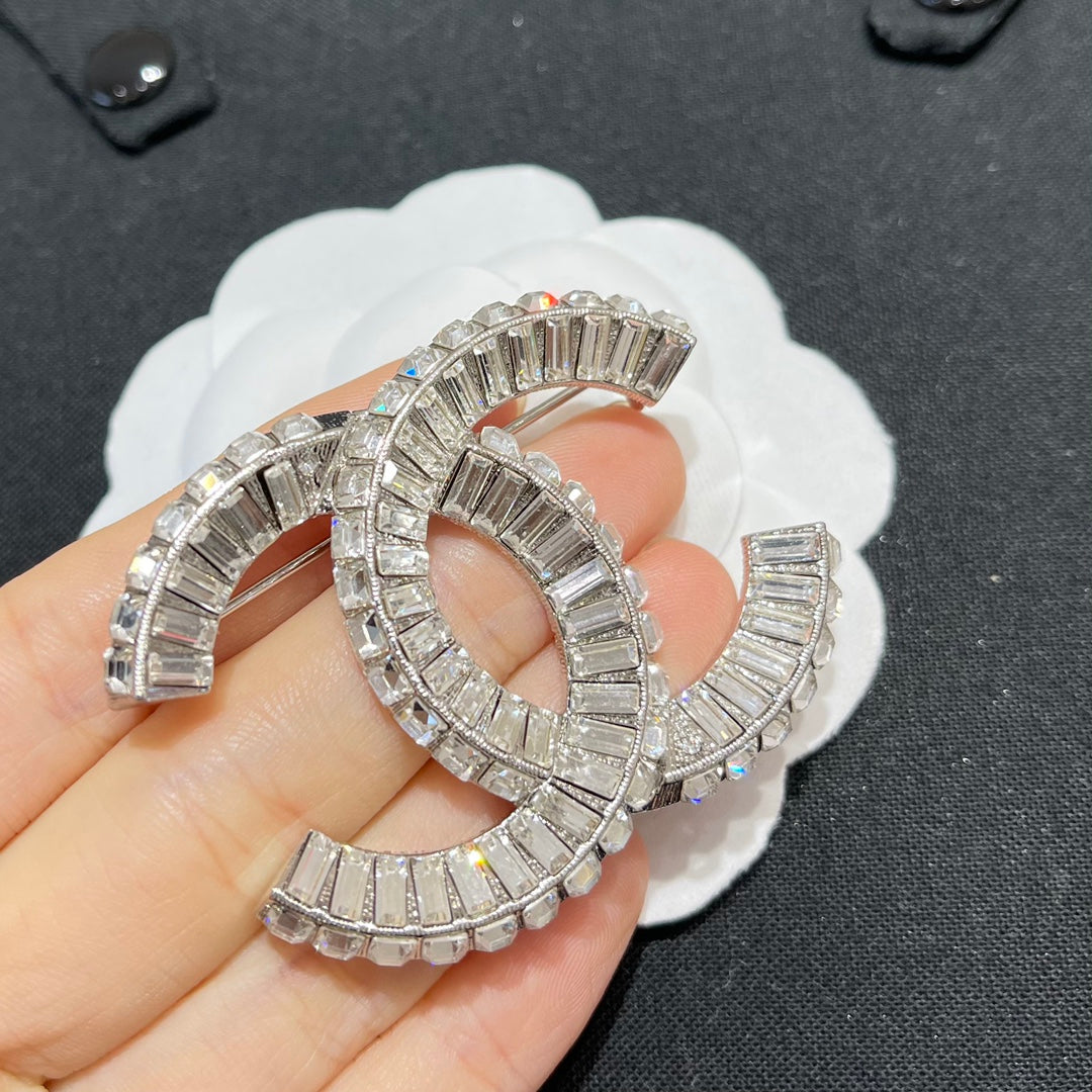 Chanel Brooch 157811