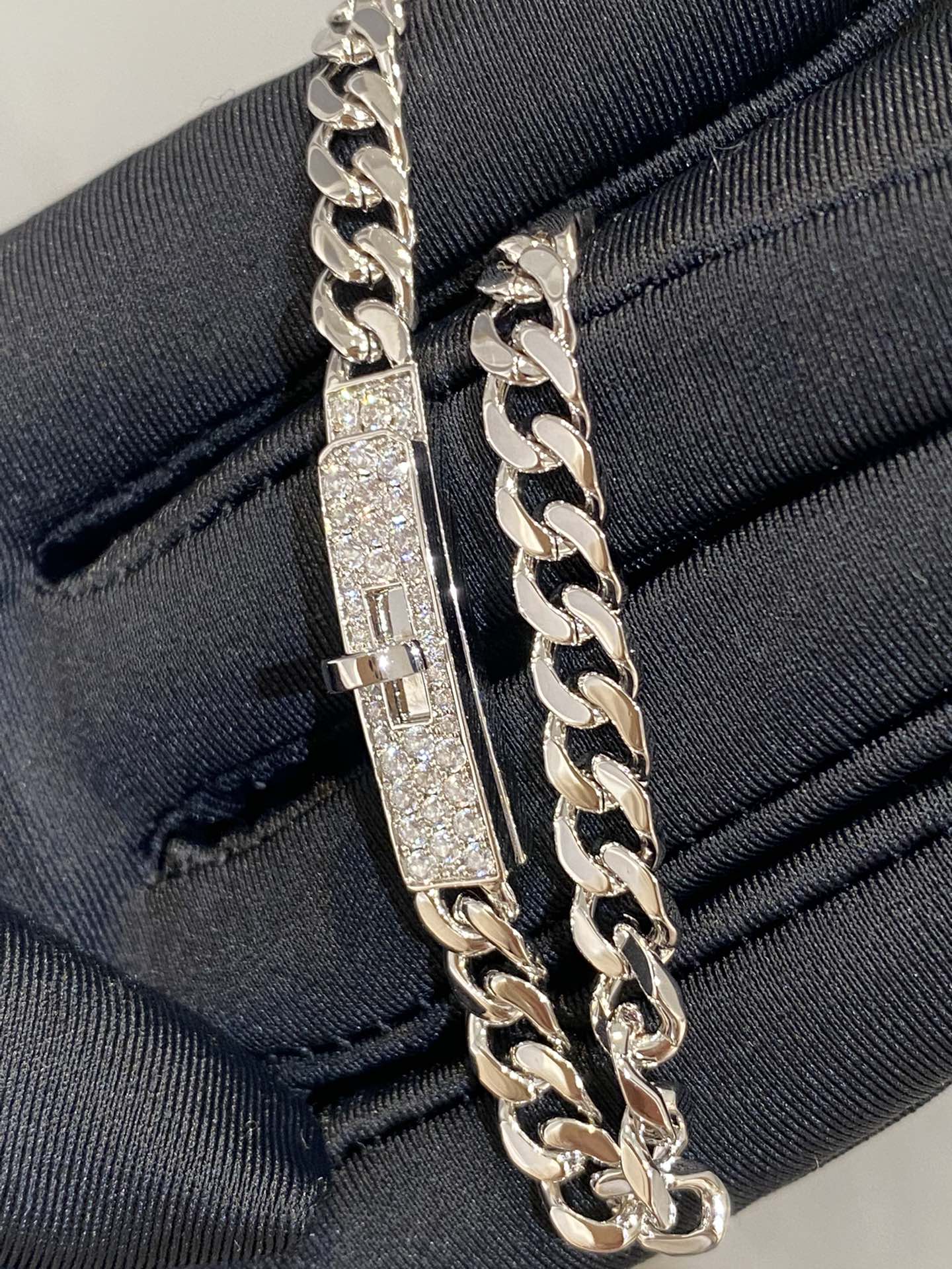 HERMES H Kelly Gourmette Sliver Diamond Bracelet