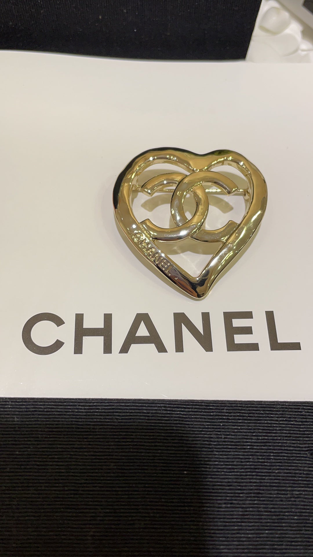 Chanel Brooch Gold 159549