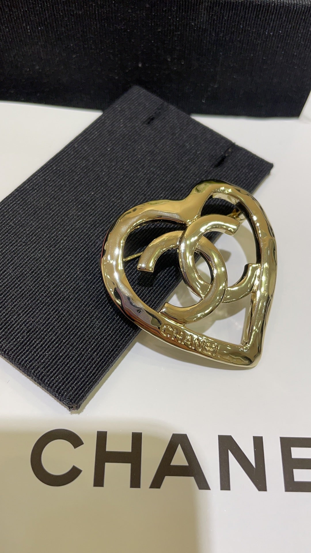 Chanel Brooch Gold 159549