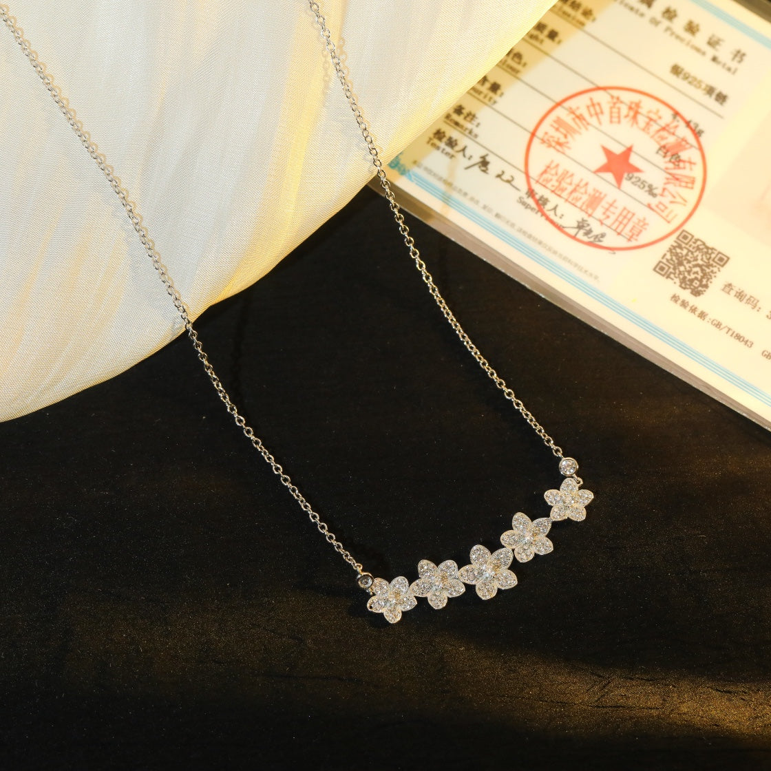 TIFFANY wild flower diamond line pendant