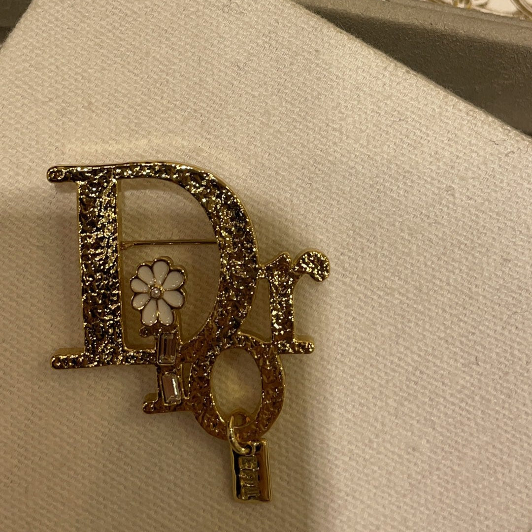 DIOR CD Brooch 07