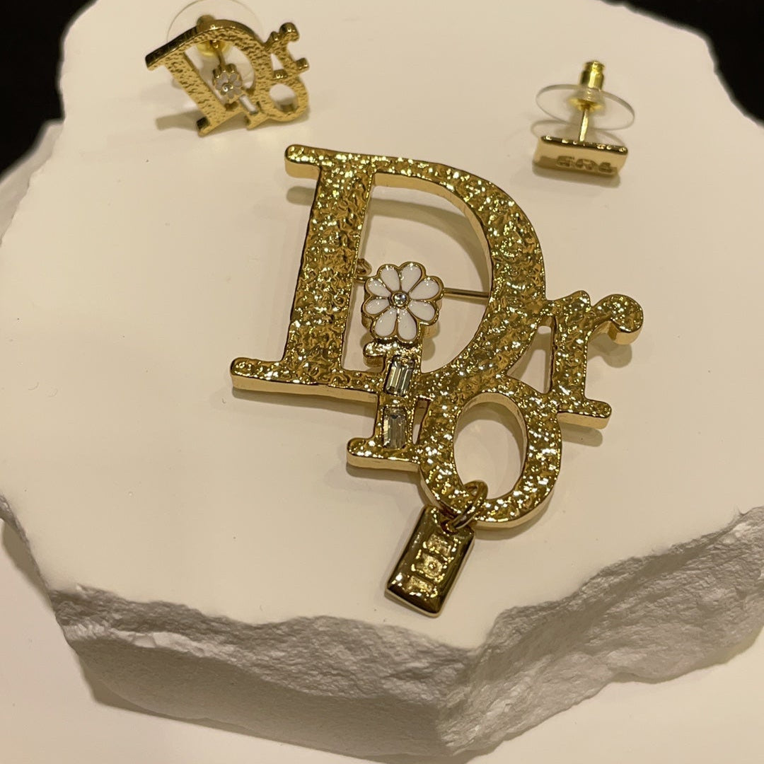 DIOR CD Brooch 07