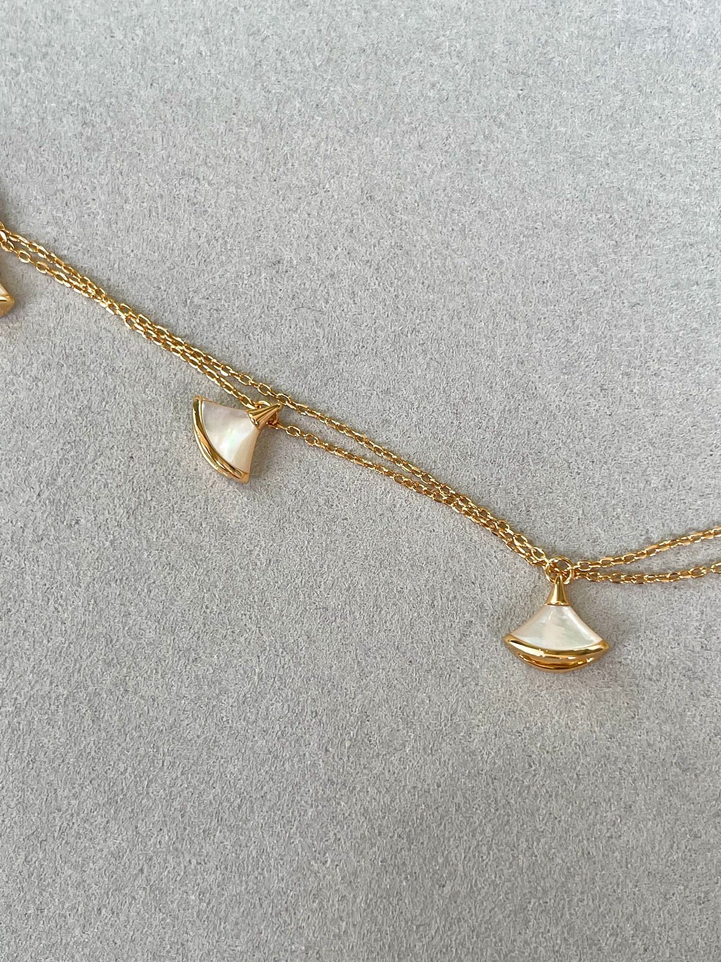 BVLGARI BVL 4 MOTIF GOLD DIVA DREAM BRACELET