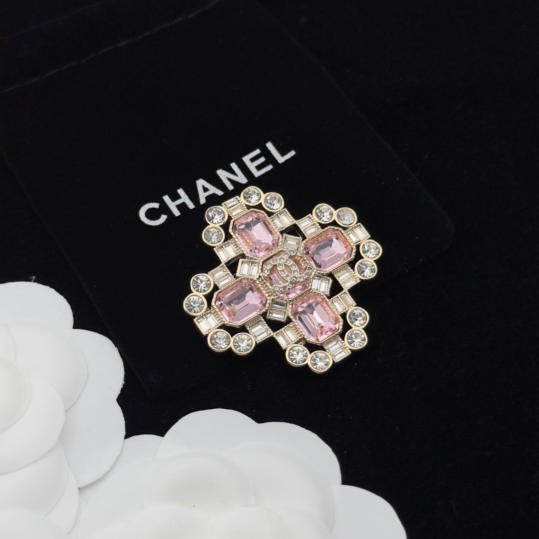 Chanel Brooch Gold 173155