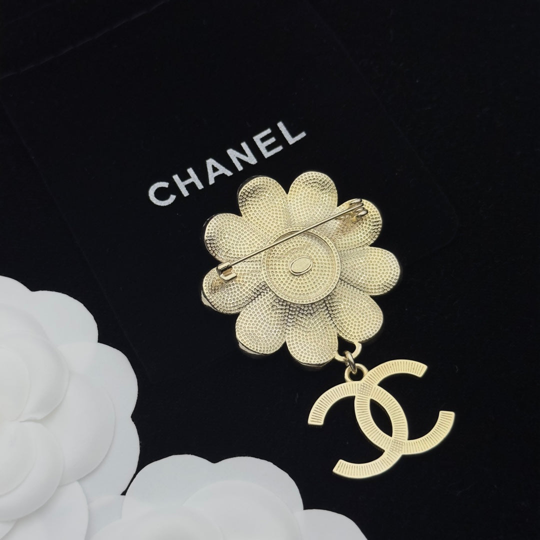 Chanel Brooch Gold Black 173224