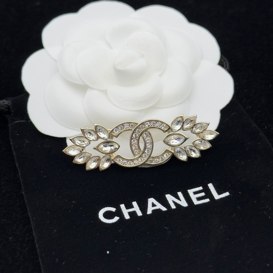 Chanel Brooch Gold 173331