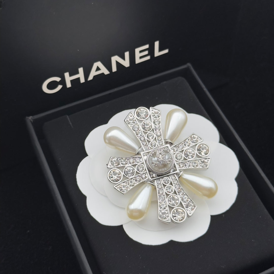 Chanel Brooch Silver 179953