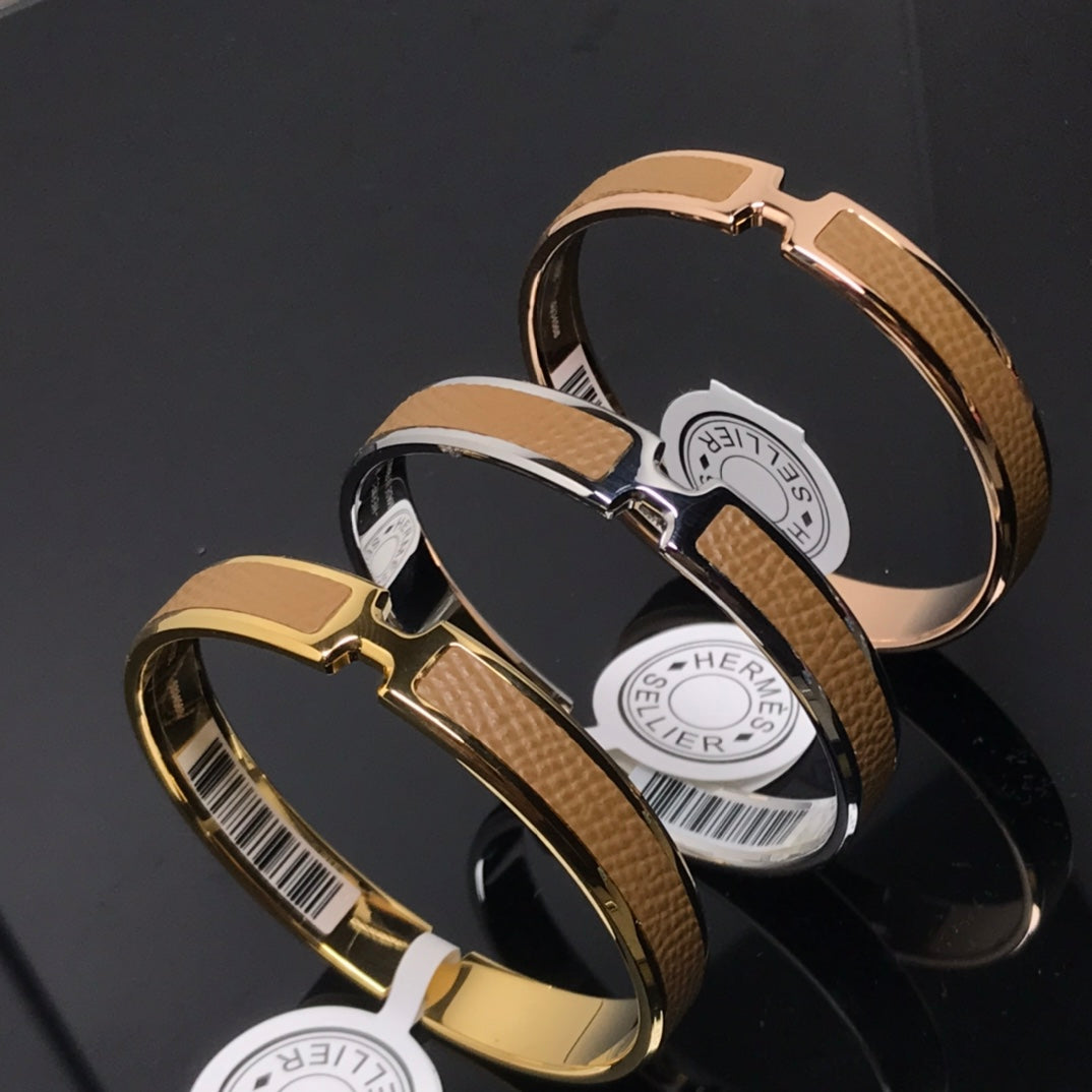 HERMES H Pig Nose Brown Bracelet