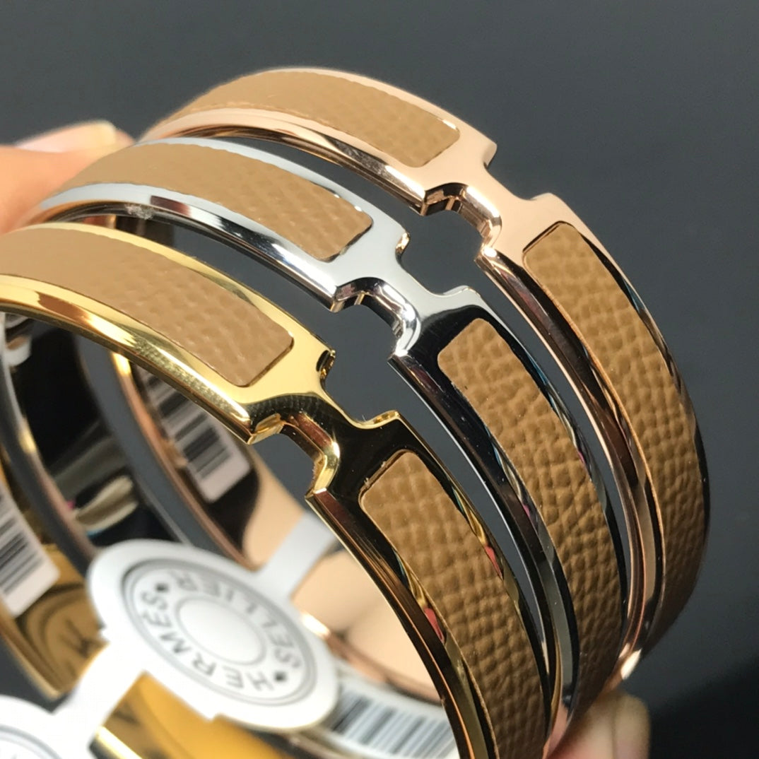 HERMES H Pig Nose Brown Bracelet