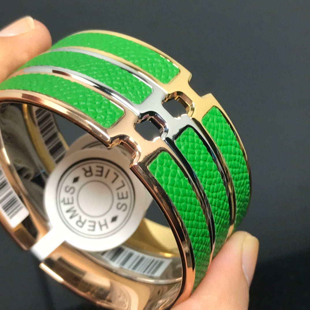 HERMES H Pig Nose Green Bracelet