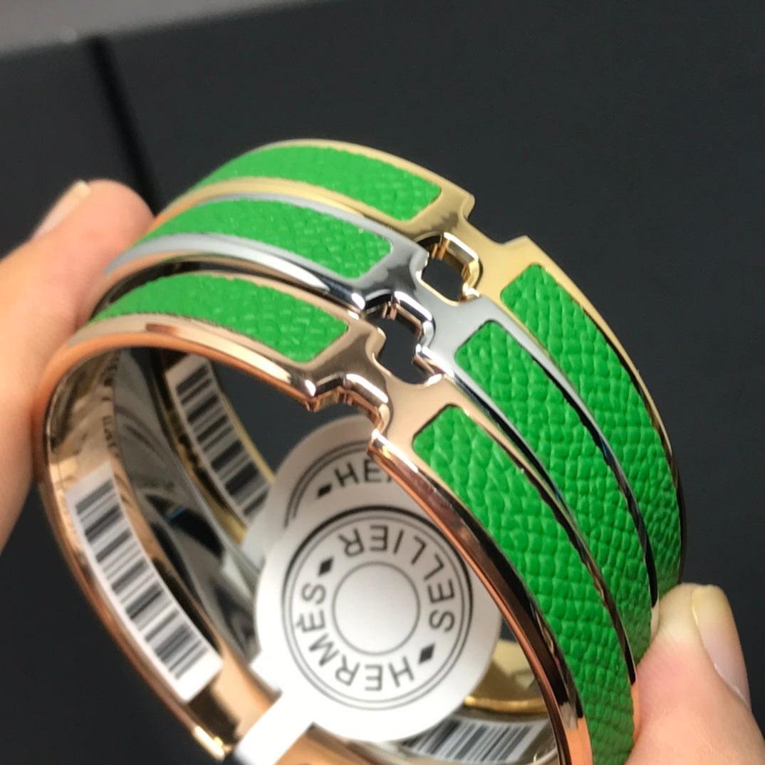 HERMES H Pig Nose Green Bracelet
