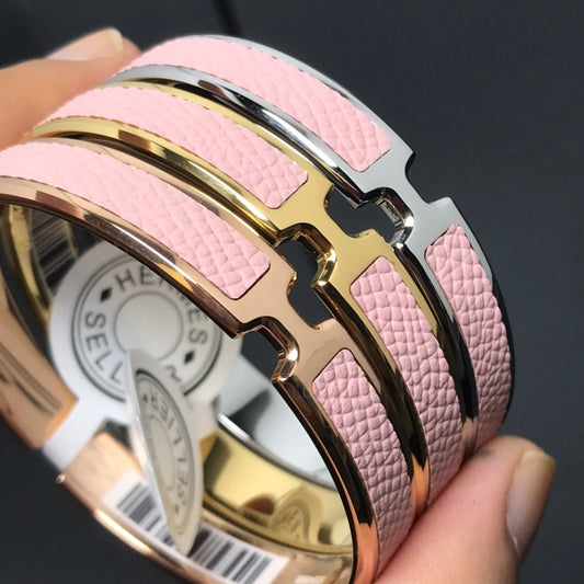 HERMES H Pig Nose Light Pink Bracelet