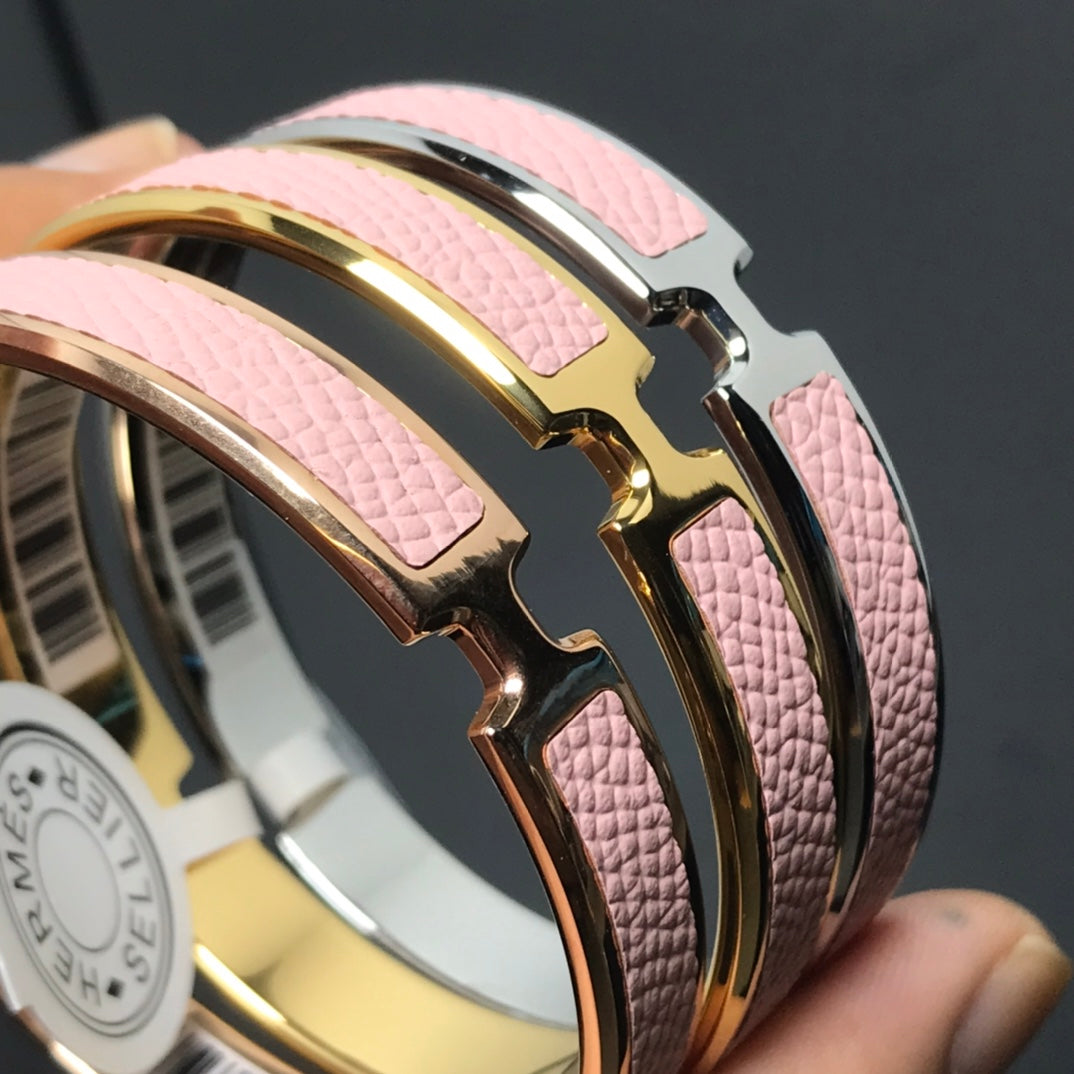 HERMES H Pig Nose Light Pink Bracelet