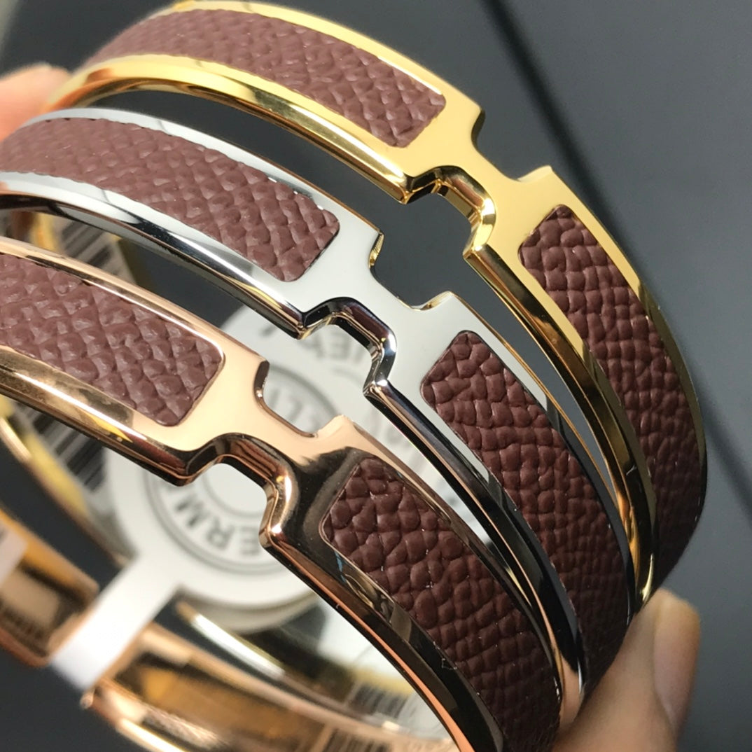 HERMES H Pig Nose Brown Bracelet