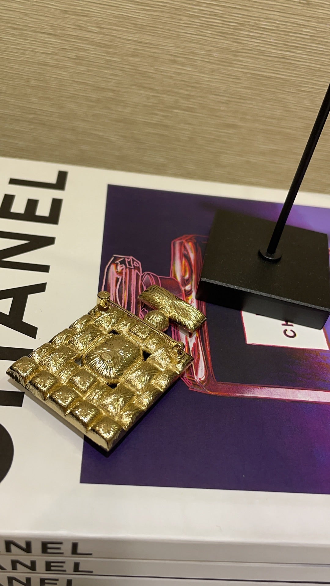 Chanel Brooch Gold 162676