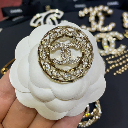 Chanel Brooch Gold 163243
