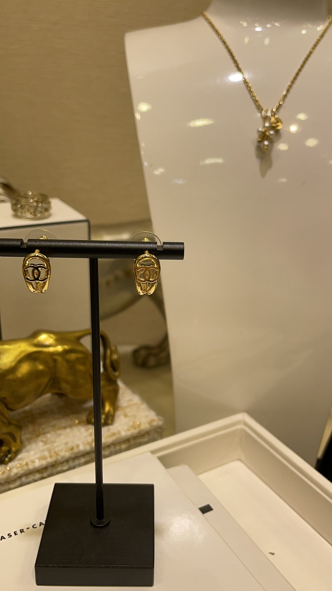 Chanel 2026 Hollowed-Out Chanel Gold Teardrop Earrings