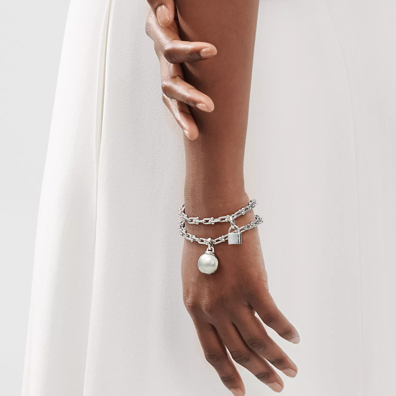 TIFFANY HARDWEAR SMALL WRAP SILVER BRACELET
