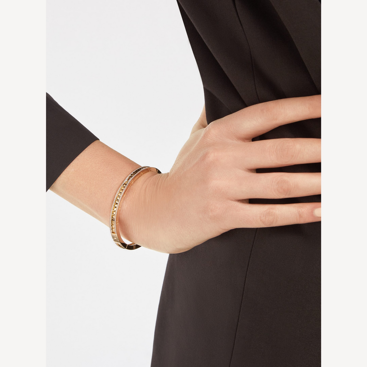 BVLGARI ZERO 1 SPIRAL AND PAVED DIAMOND GOLD BRACELET