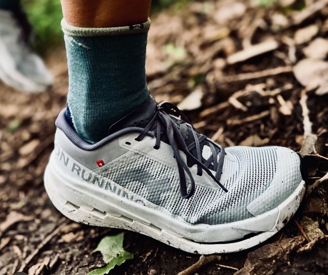 On Running Cloudultra 3 Rock White