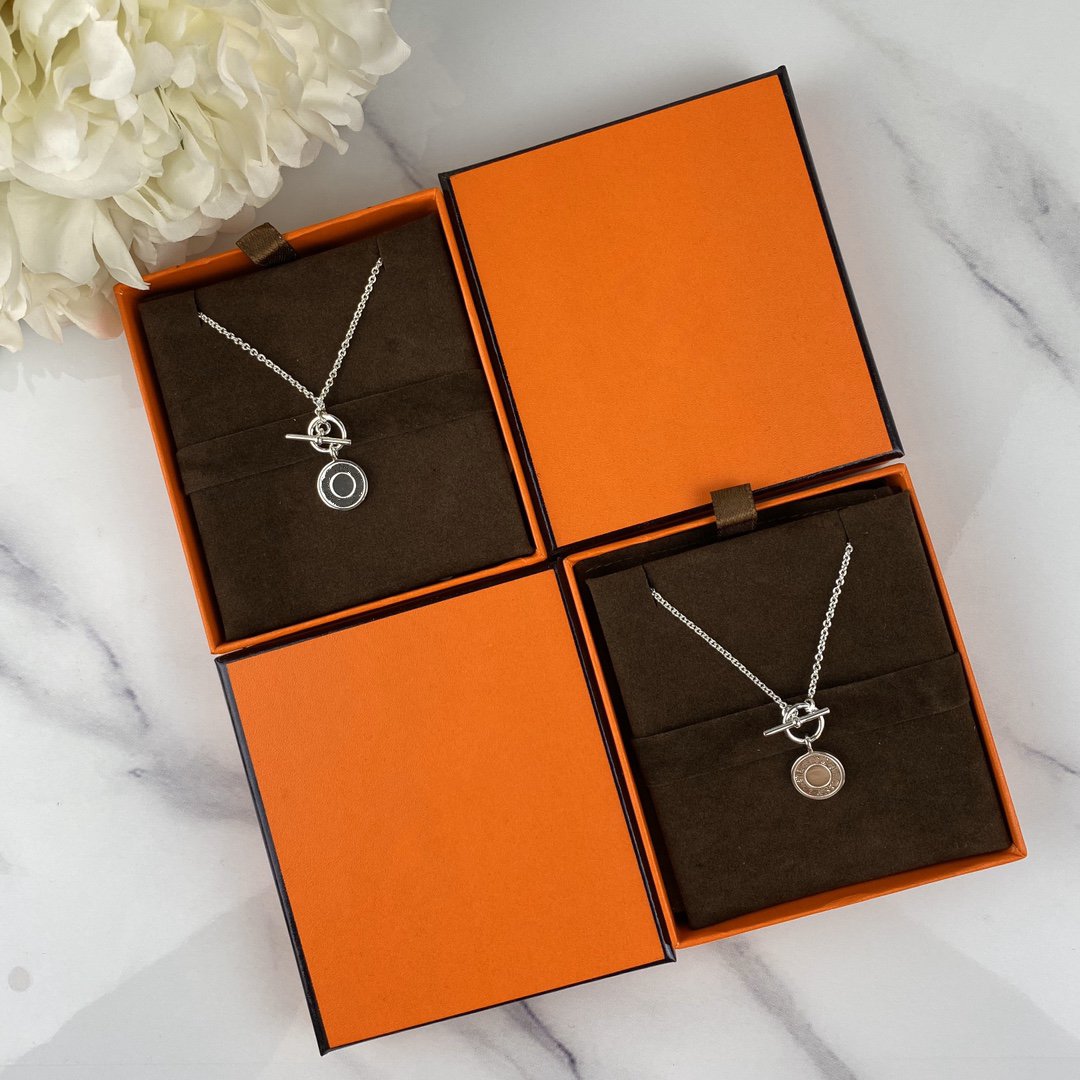 HERMES CHAINE VERSO  NECKLACE