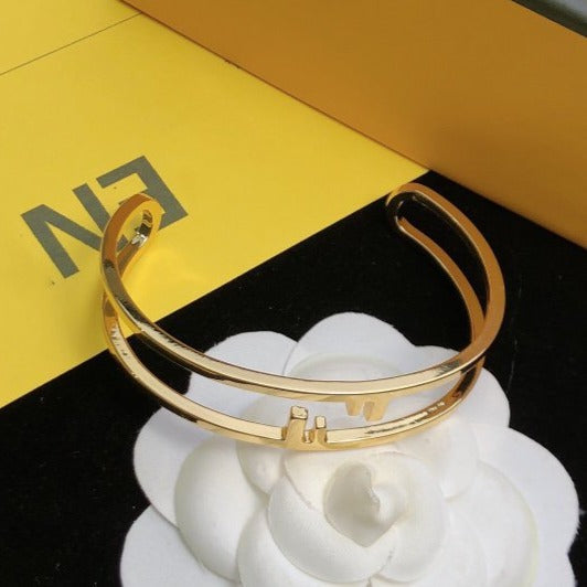 FENDI O'LOCK OPEN BRACELET GOLD