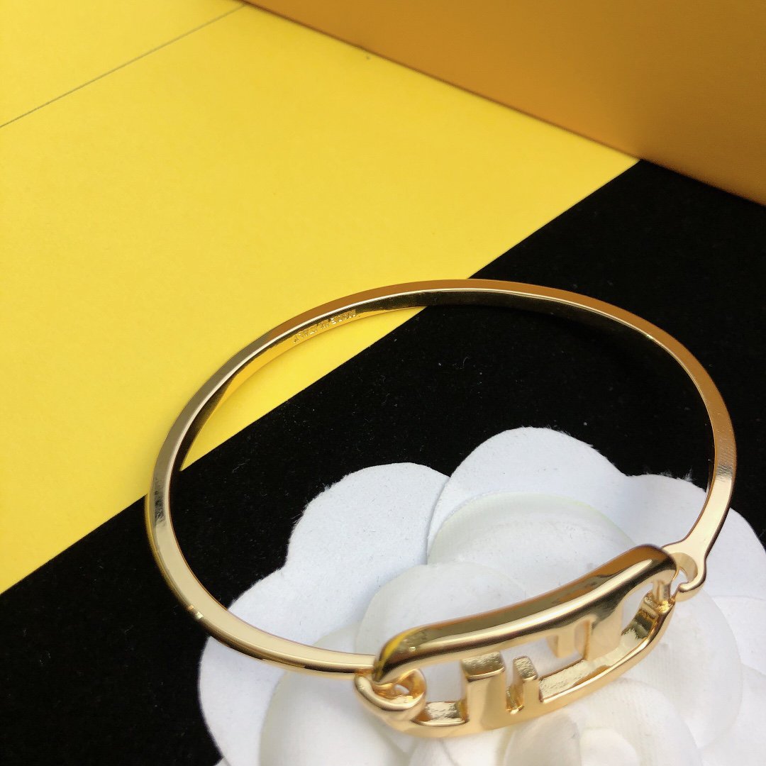 FENDI O'LOCK GOLD BRACELET