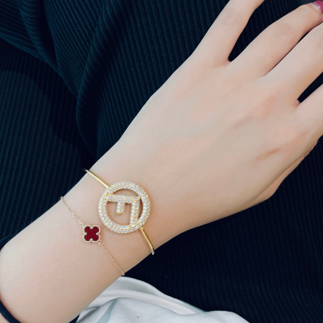 FENDI F BRACELET FULL DIAMOND